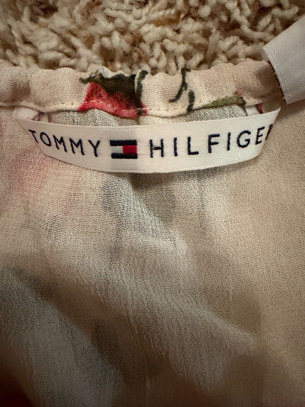 NWT Tommy Hilfiger Floral Peasant Blouse in Cream with Mixed-Print Sleeves Sz 6 - Picture 4 of 6